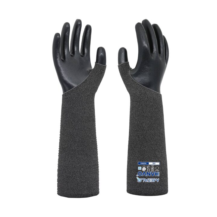 HANVO’s ergonomically designed 18‑gauge nylon‑MetalQ cut‑resistant arm sleeve provides ANSI A4 cut‑level D forearm protection without compromising dexterity. The 45 cm extended‑length sleeve adopts a thumb‑hole design to hold the sleeve stable during active movement. Its lightweight, highly breathable construction delivers long‑wearing comfort for all‑shift use. This high‑risk forearm protective sleeve is ideal for glass handling, metal fabrication, machinery and equipment, facility maintenance and warehousing operations.